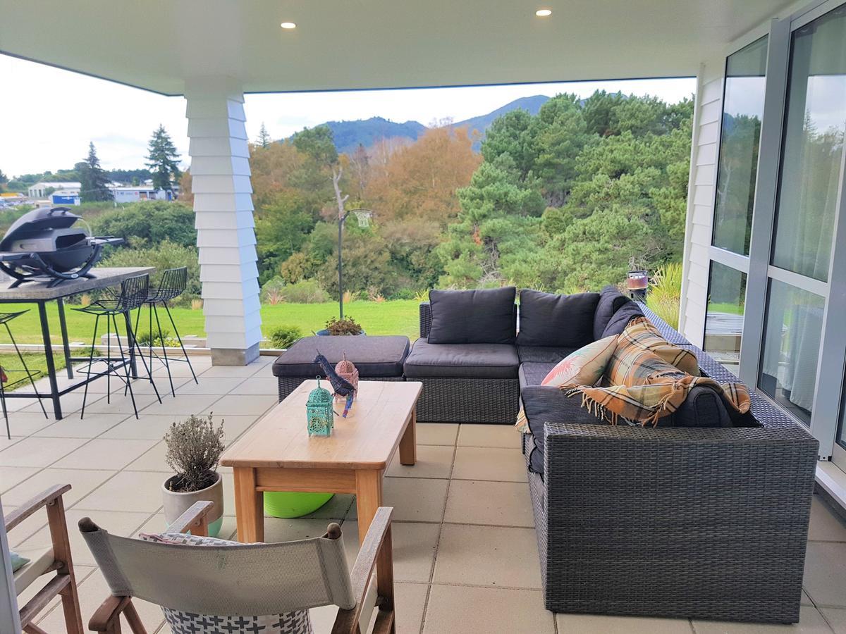 Villa House In The Heights à Lac Lac Taupo Extérieur photo
